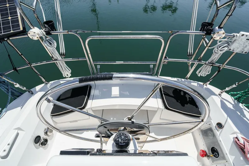 Slide: The Image of Hunter 37 1988 - 5604114