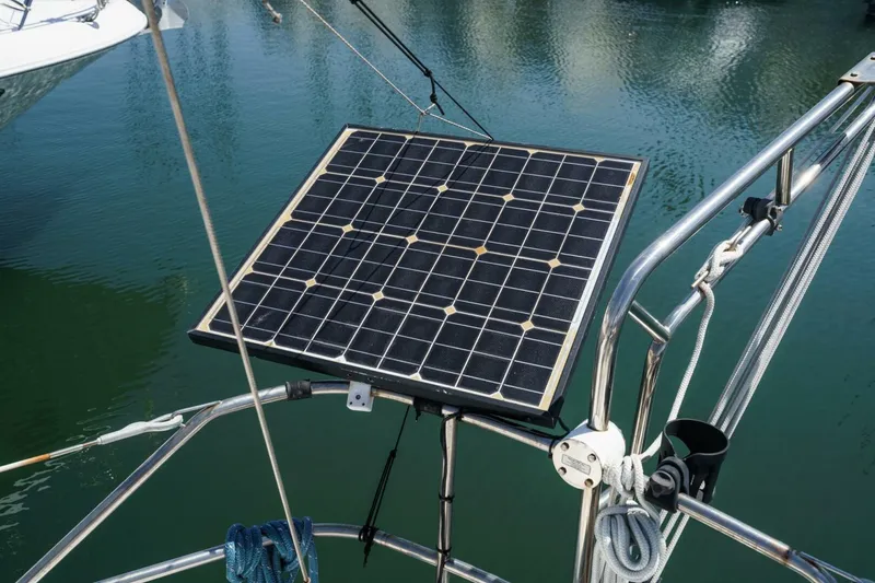 Slide: The Image of Hunter 37 1988 - 5604116