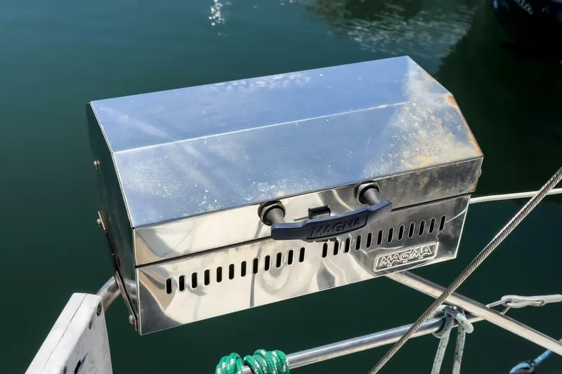 Slide: The Image of Hunter 37 1988 - 5604117