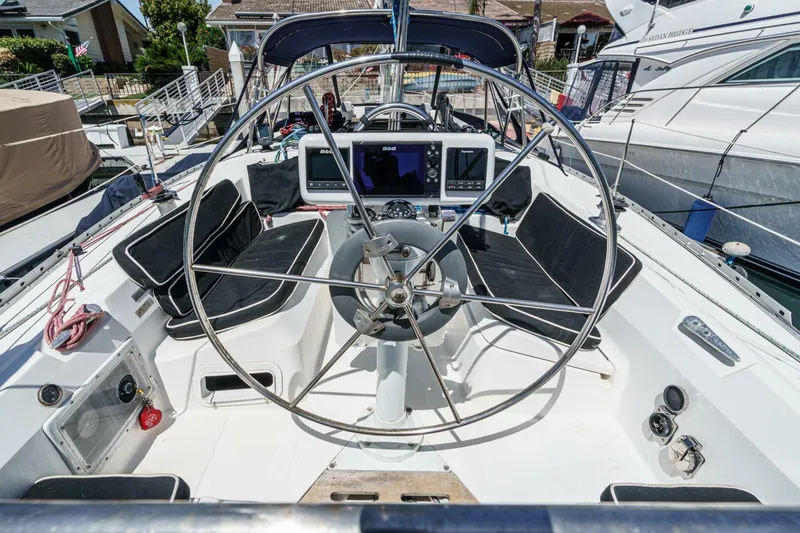 Slide: The Image of Hunter 37 1988 - 5604118