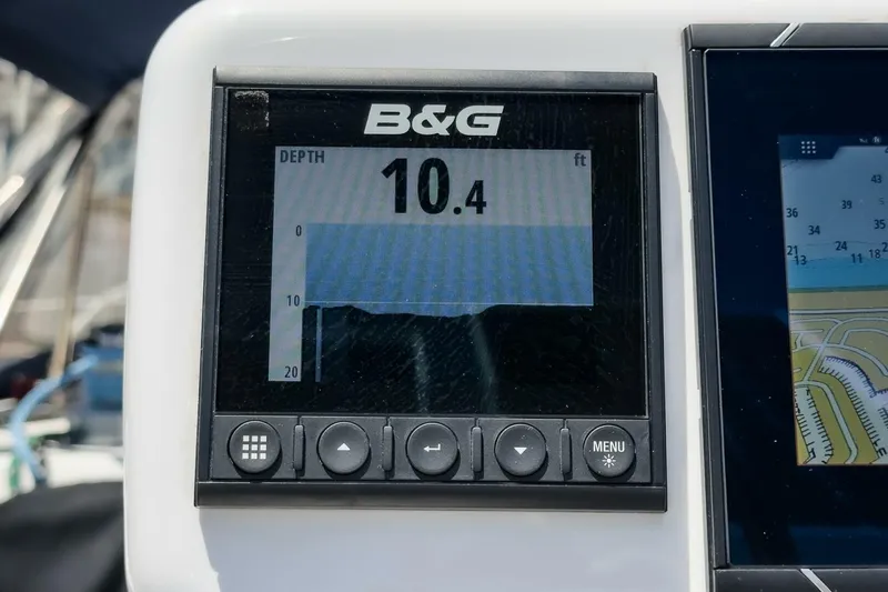 Slide: The Image of Hunter 37 1988 - 5604120