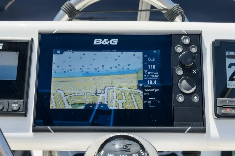 Slide: The Image of Hunter 37 1988 - 5604121