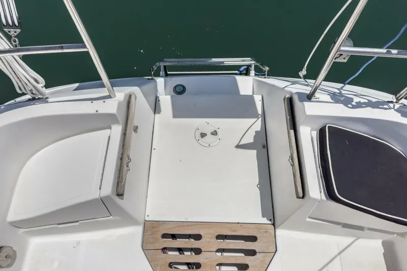 Slide: The Image of Hunter 37 1988 - 5604128