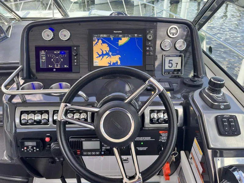 Slide: The Image of Formula 37 Performance Cruiser 2018 - 5601650