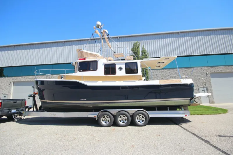 The Image of Ranger Tug R-31 Command Bridge LE 2020 - 5601340