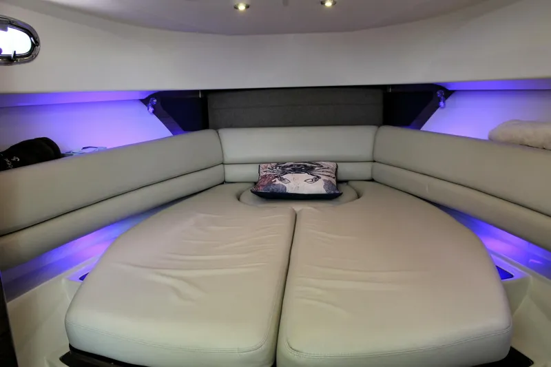 Slide: The Image of Boston Whaler 345 Conquest 2017 - 5601603