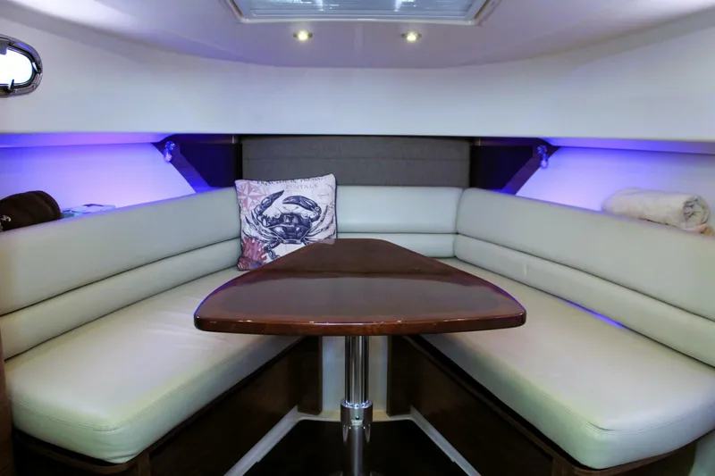 Slide: The Image of Boston Whaler 345 Conquest 2017 - 5601602