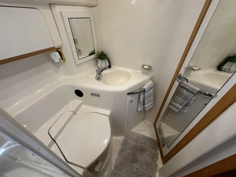 Slide: The Image of Sea Ray 450 Sundancer 1998 - 5601674