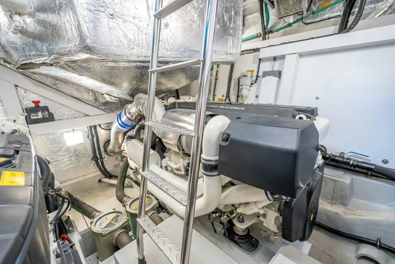 Slide: The Image of Sunseeker Predator 57 2018 - 5603026