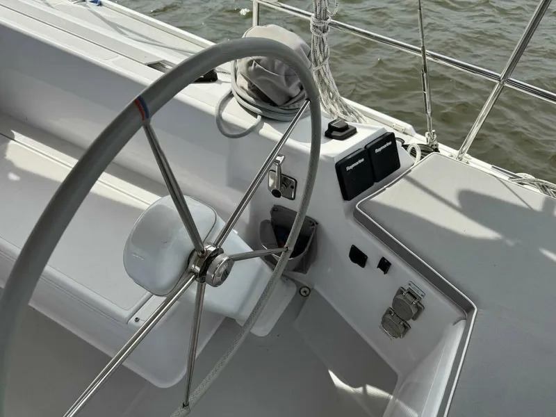 Slide: The Image of Catalina 425 2022 - 5602953