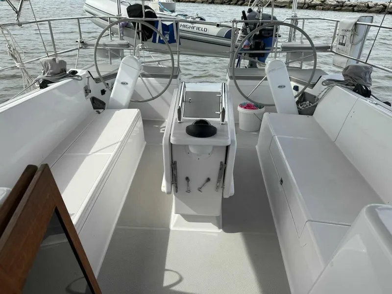 Slide: The Image of Catalina 425 2022 - 5602961