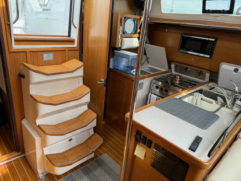 Slide: The Image of Catalina 425 2022 - 5602979