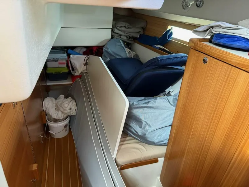 Slide: The Image of Catalina 425 2022 - 5602993