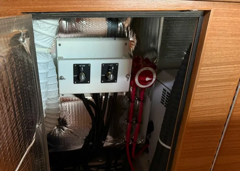 Slide: The Image of Catalina 425 2022 - 5603001