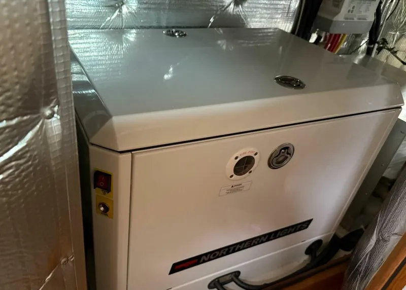 Slide: The Image of Catalina 425 2022 - 5603002