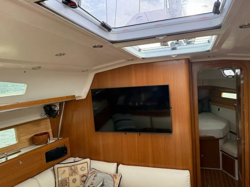 Slide: The Image of Catalina 425 2022 - 5603007