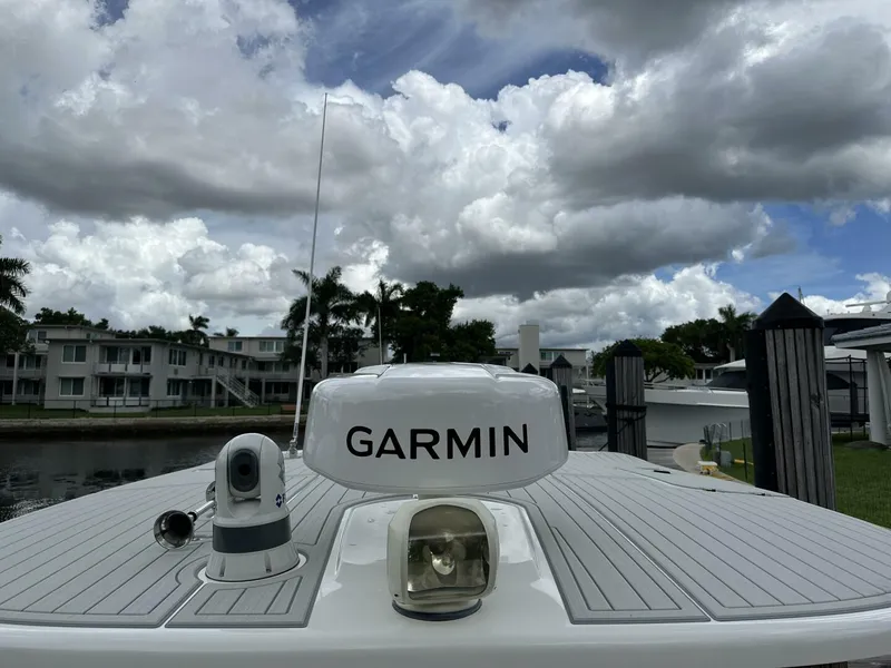 Slide: The Image of Boston Whaler 370 Outrage 2015 - 5648628