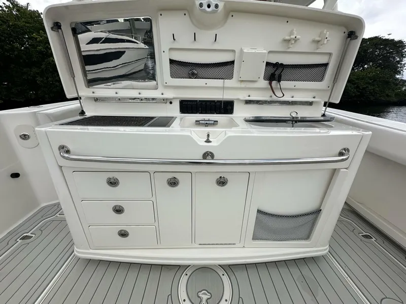 Slide: The Image of Boston Whaler 370 Outrage 2015 - 5634427
