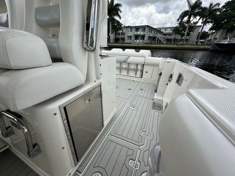 Slide: The Image of Boston Whaler 370 Outrage 2015 - 5648640