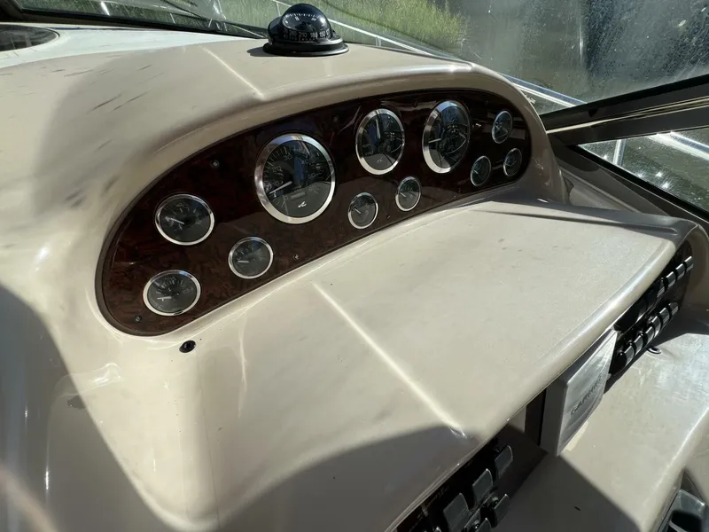 Slide: The Image of 2002 Sea Ray 360 Sundancer Helm Gauges - 5645771