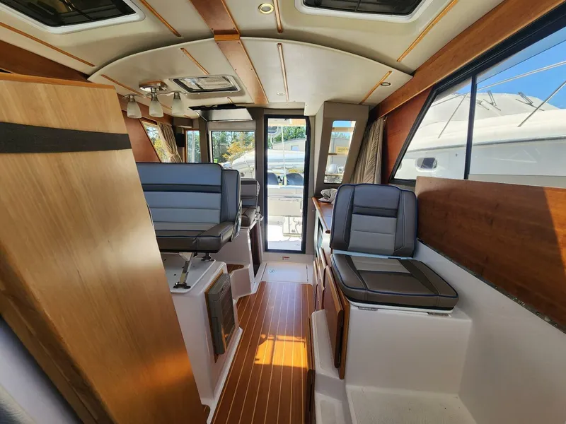 Slide: The Image of Imgi_20_2020 Cutwater C 32 Cb Power 9928658 20250829141220596 12 - 5603861