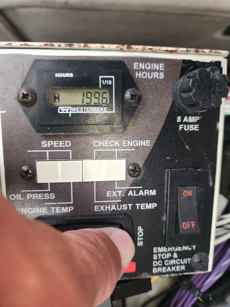 Slide: The Image of Imgi_33_2020 Cutwater C 32 Cb Power 9928658 20250829141220699 25 - 5603869