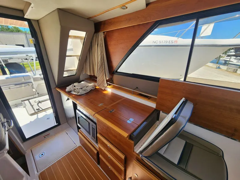 Slide: The Image of Imgi_13_2020 Cutwater C 32 Cb Power 9928658 20250829141220540 5 - 5603858