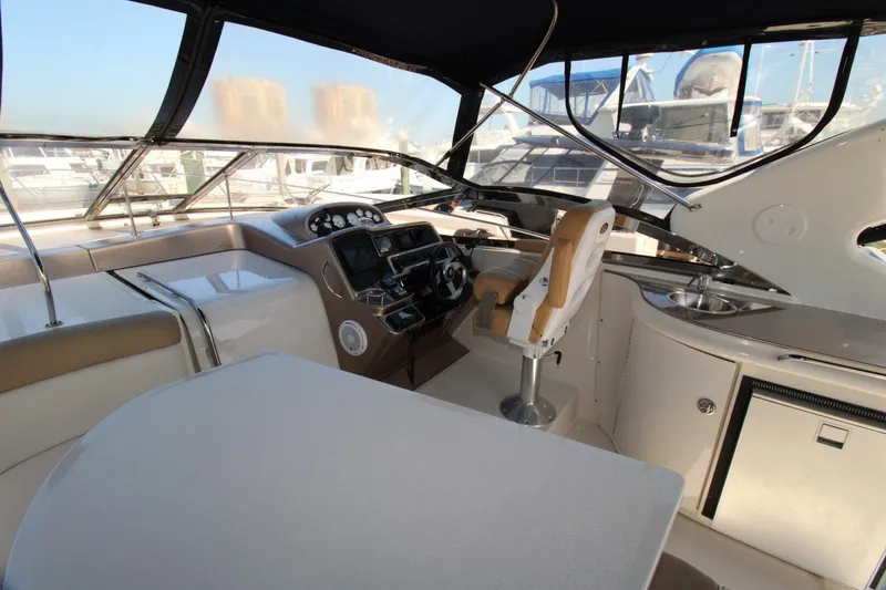 Slide: The Image of Regal 4260 Commodore 2002 - 5605042