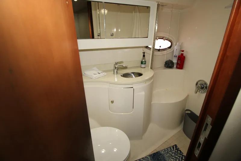 Slide: The Image of Regal 4260 Commodore 2002 - 5605045