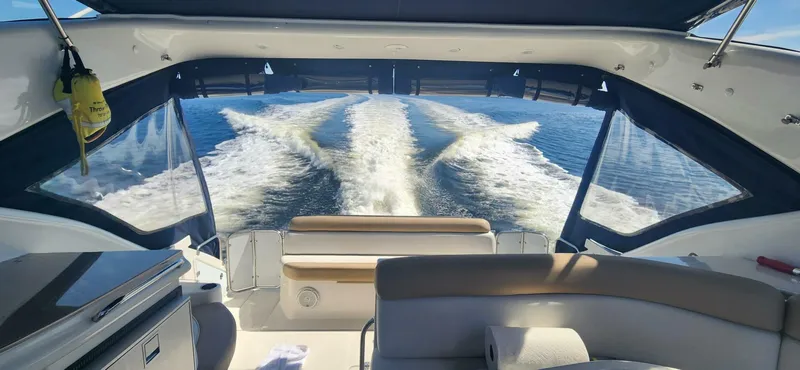 Slide: The Image of Regal 4260 Commodore 2002 - 5605062