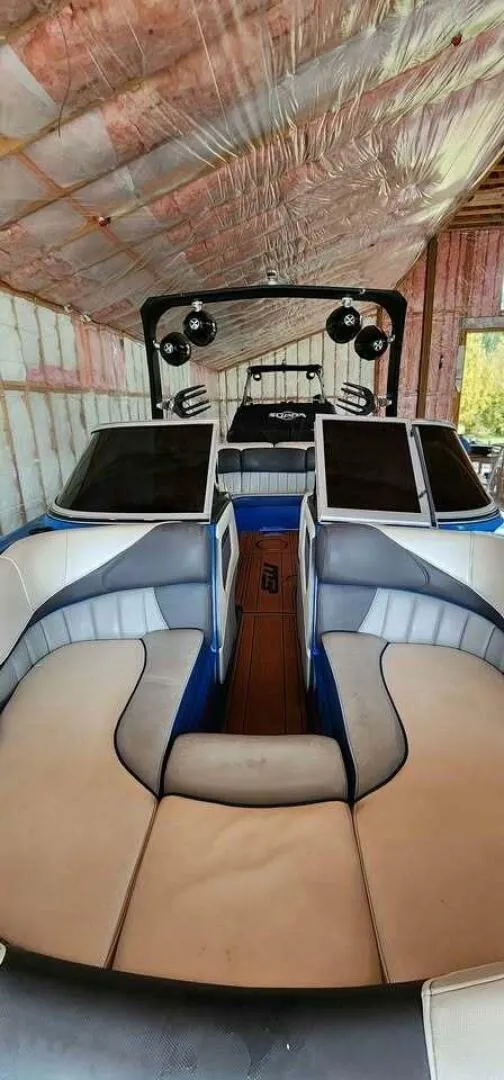 Slide: The Image of MB F21 2017 - 5608001