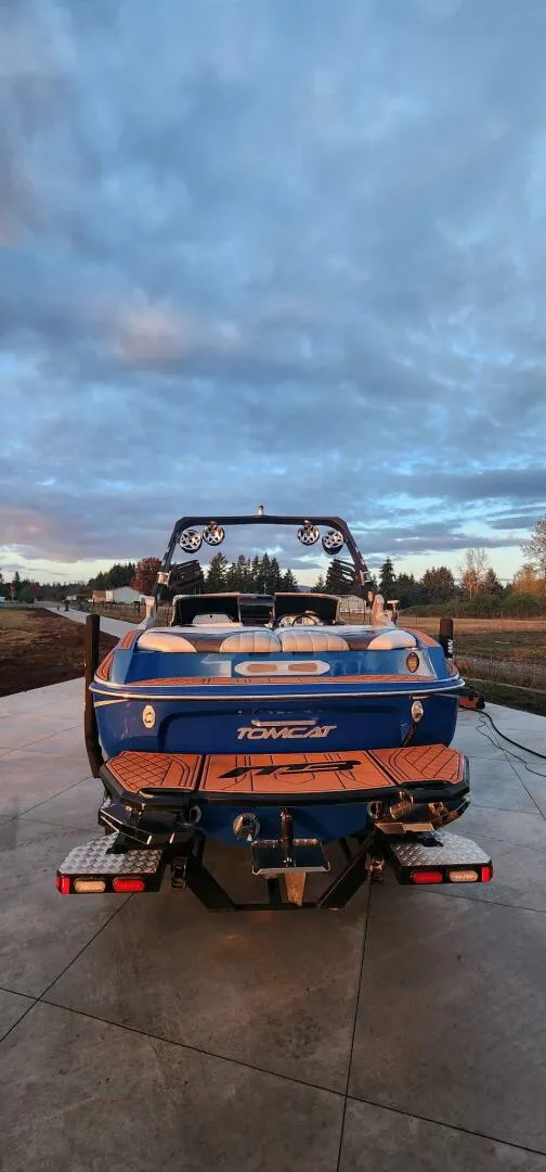 Slide: The Image of MB F21 2017 - 5605078