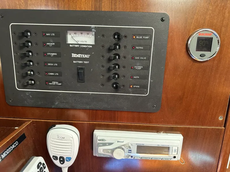 Slide: The Image of Beneteau 35 1999 - 5605300