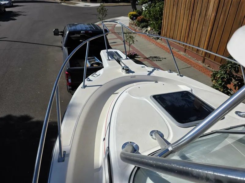 Slide: The Image of Boston Whaler 255 Conquest 2003 - 5605804