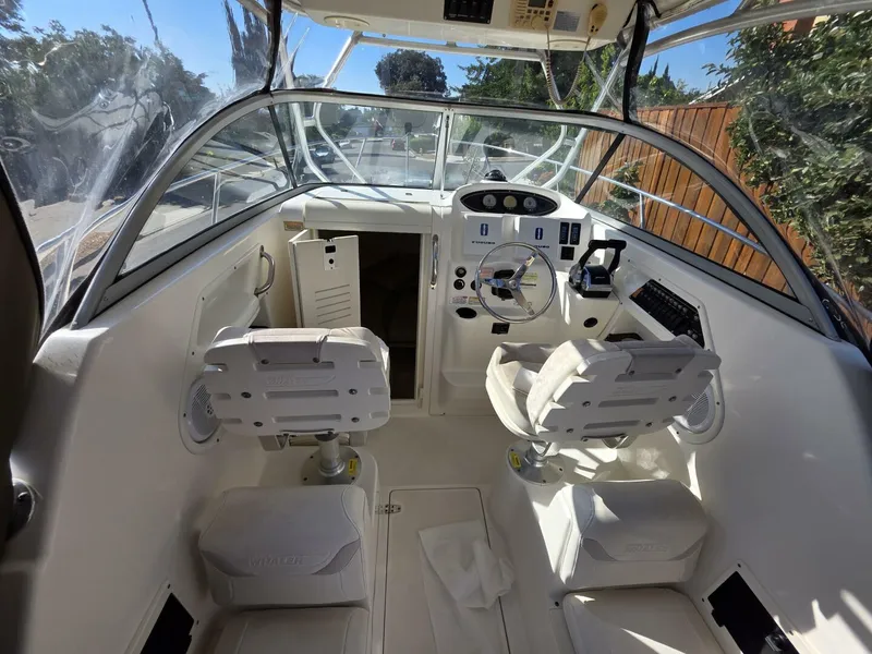 Slide: The Image of Boston Whaler 255 Conquest 2003 - 5605806