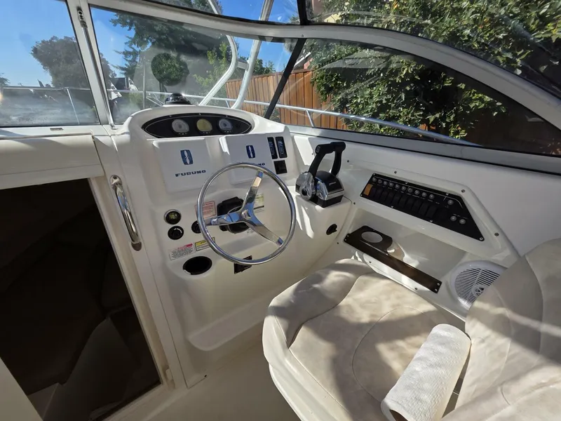 Slide: The Image of Boston Whaler 255 Conquest 2003 - 5605809