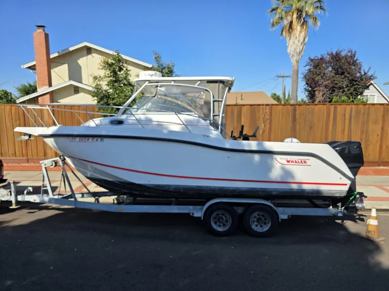 Slide: The Image of Boston Whaler 255 Conquest 2003 - 5605795