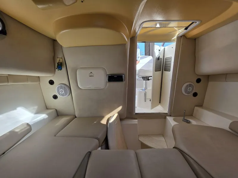 Slide: The Image of Boston Whaler 255 Conquest 2003 - 5605815