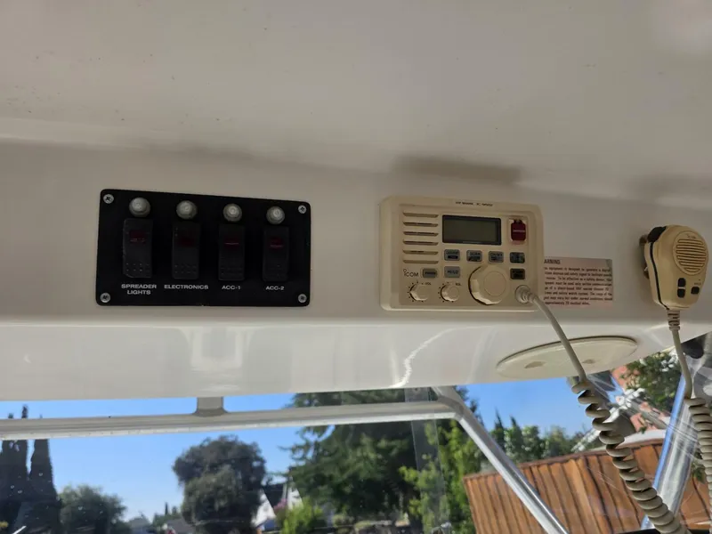 Slide: The Image of Boston Whaler 255 Conquest 2003 - 5605817