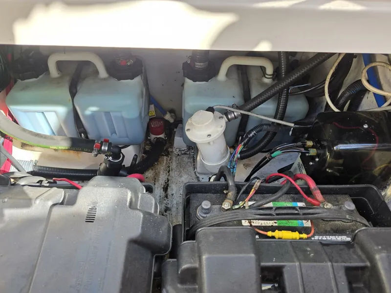 Slide: The Image of Boston Whaler 255 Conquest 2003 - 5605824