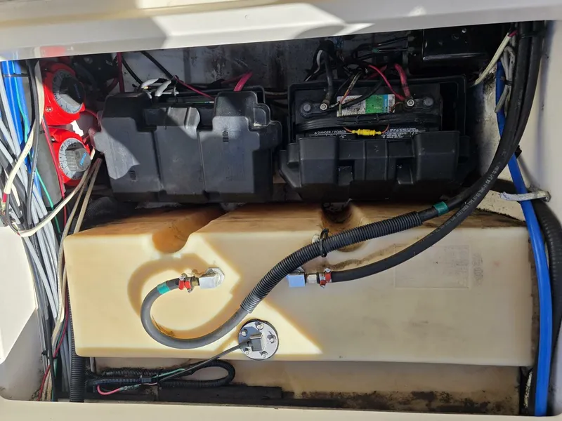 Slide: The Image of Boston Whaler 255 Conquest 2003 - 5605825