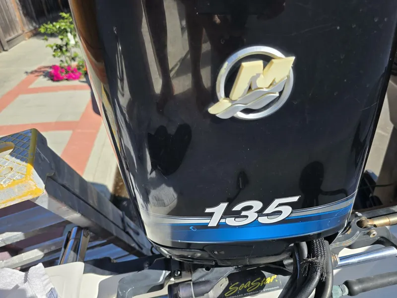 Slide: The Image of Boston Whaler 255 Conquest 2003 - 5605826