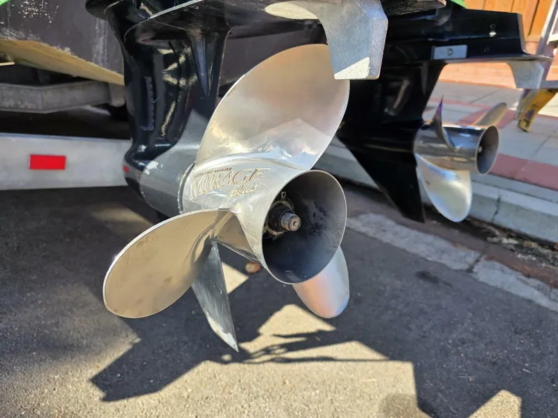 Slide: The Image of Boston Whaler 255 Conquest 2003 - 5605798