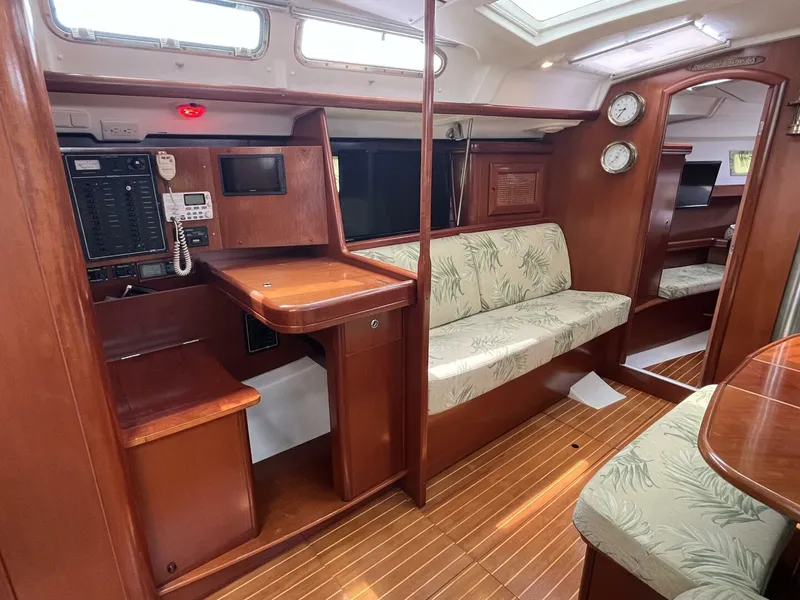 Slide: The Image of Beneteau 423 2005 - 5606159