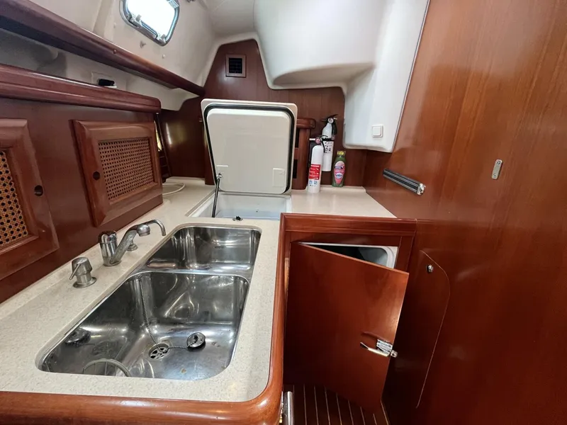 Slide: The Image of Beneteau 423 2005 - 5606164