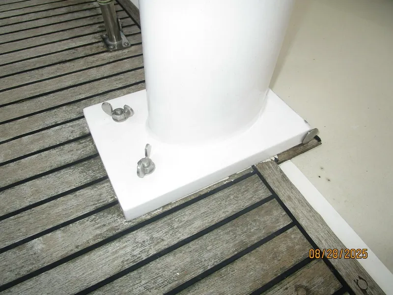 Slide: The Image of 42' Grand Banks mast base hinge - 5615577
