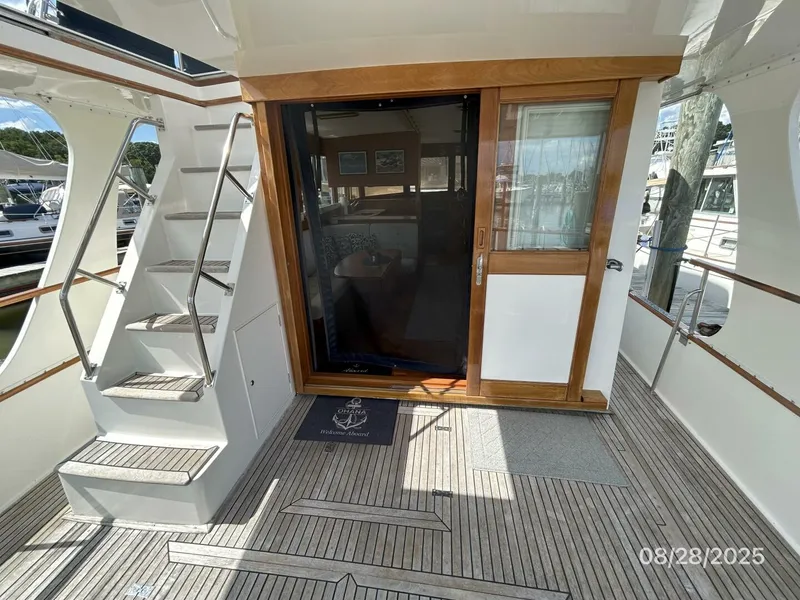 Slide: The Image of 42' Grand Banks aftdeck forward - 5614204