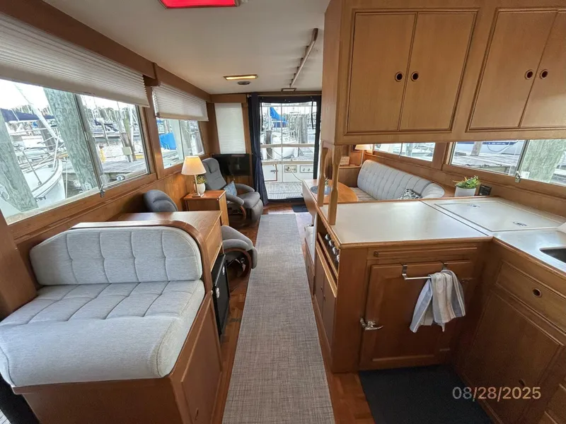 Slide: The Image of 42' Grand Banks salon aft - 5615594