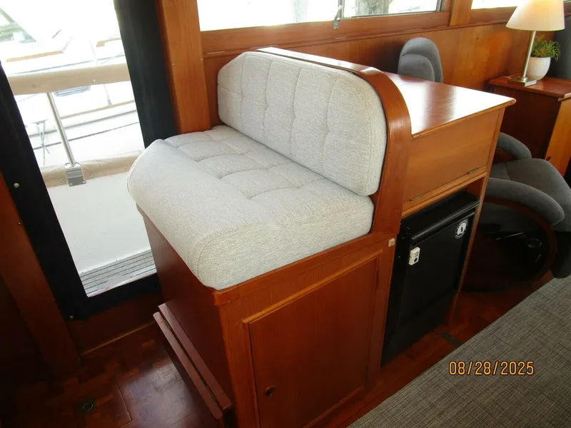Slide: The Image of 42' Grand Banks lower helm helmseat - 5615572