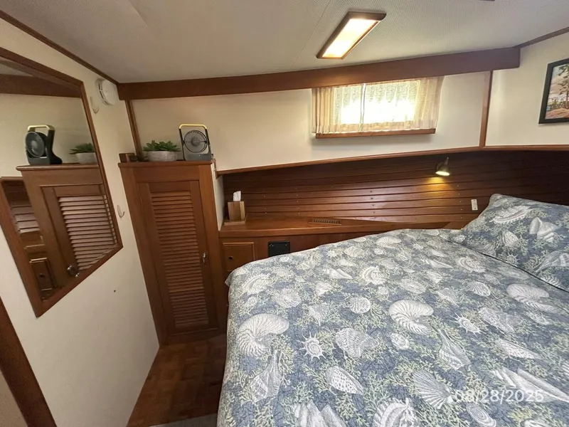 Slide: The Image of 42' Grand Banks master stateroom port - 5615580